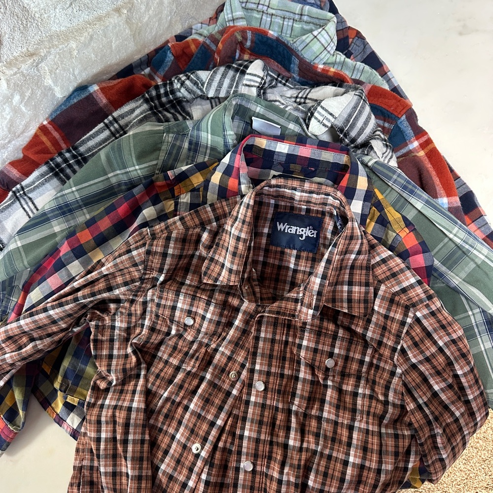 Boys 4T bundle of button down shirts. Great condition.
